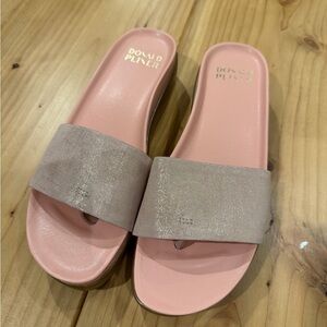 Donald J. Pliner Women's Blush Slide Sandals